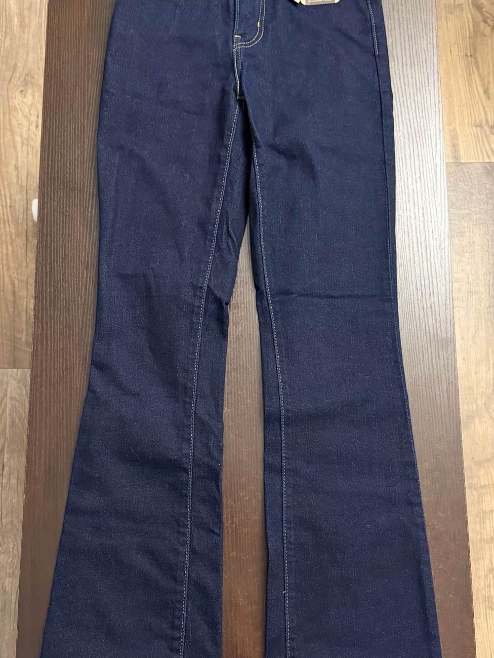 Levi’s 725 High-Rise Bootcut. Size 24x32